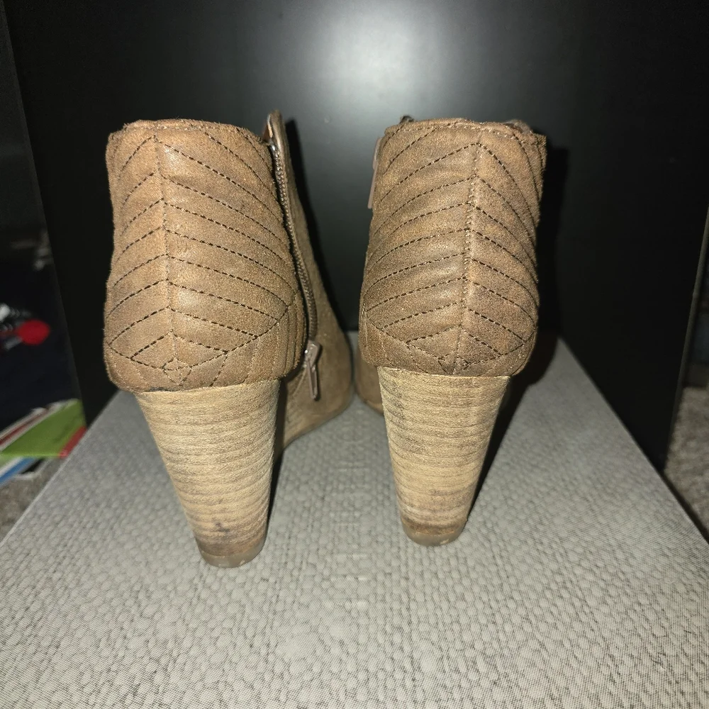 Carlos Wedge Bootie Size 7
